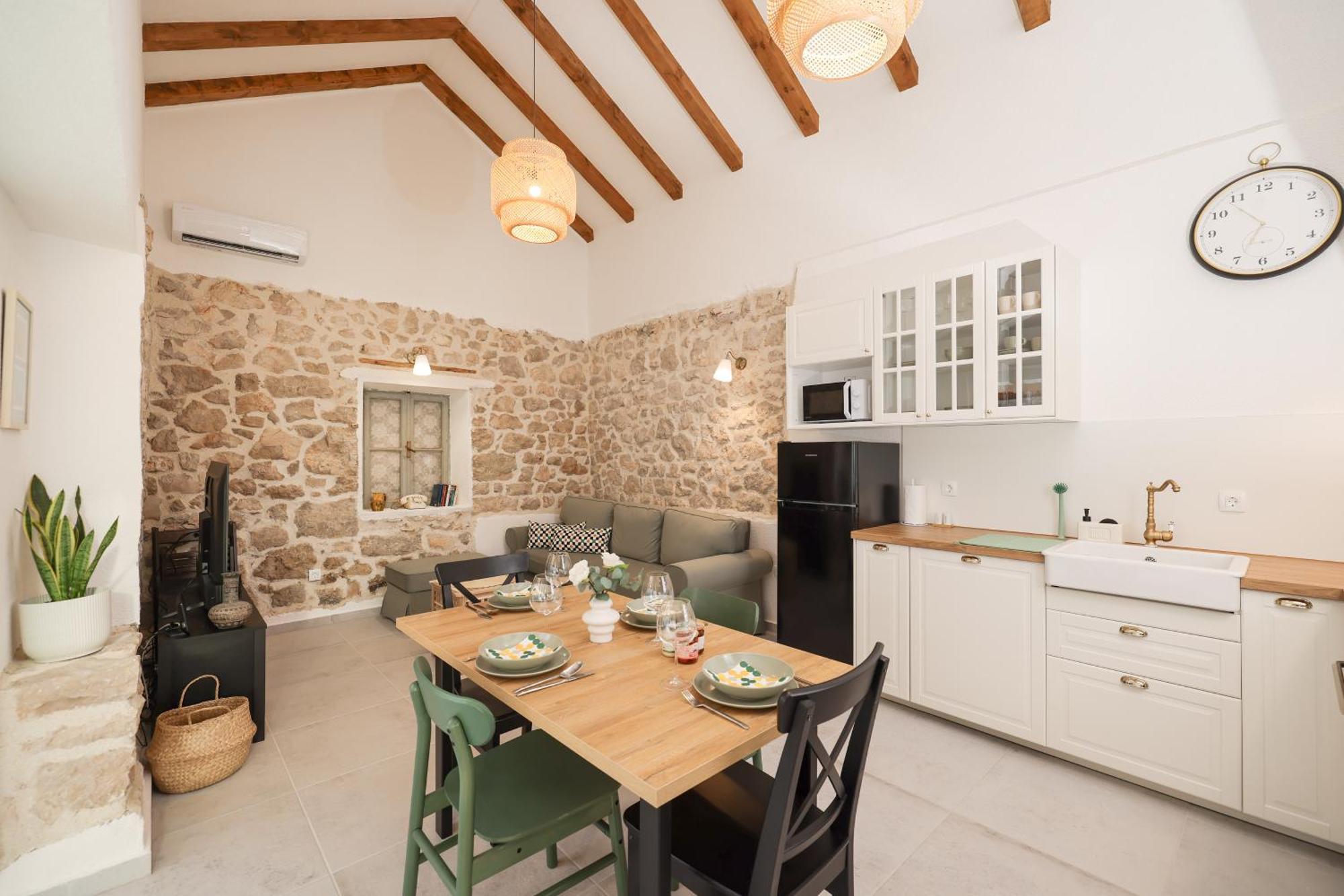 Stone House Lole