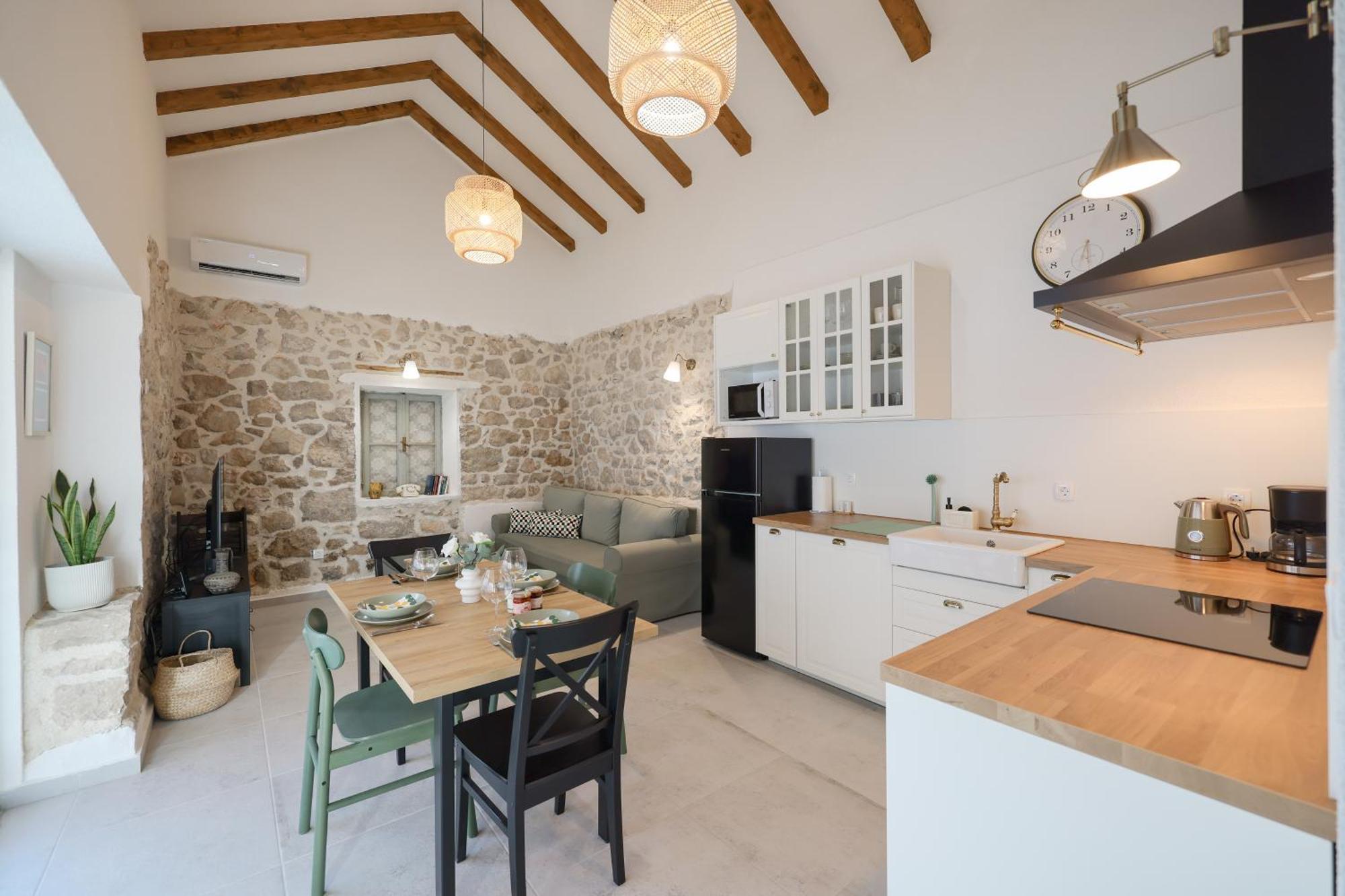 Stone House Lole *